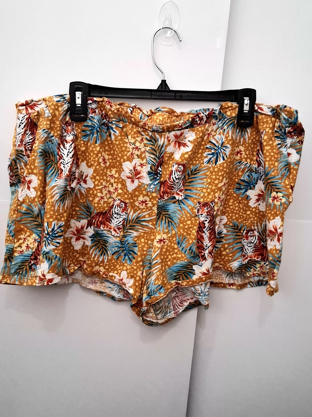Secret Treasures Mustard Tropical Tiger Print Sleepwear Shorts 2X